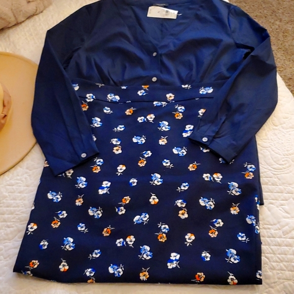Ann Taylor Dresses & Skirts - NWT Ann Taylor Navy skirt sz 12P